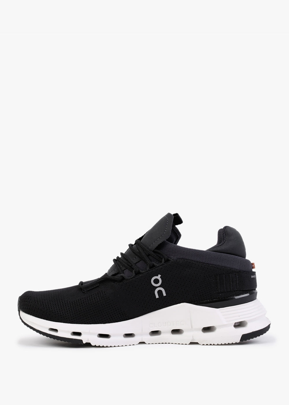 CLOUDNOVA MEN'S RUNNING SHOES (BLACK & WHITE)
